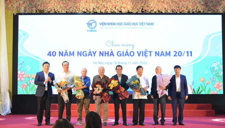 Gặp mặt Chào mừng Ngày Nhà giáo Việt Nam 20 - 11